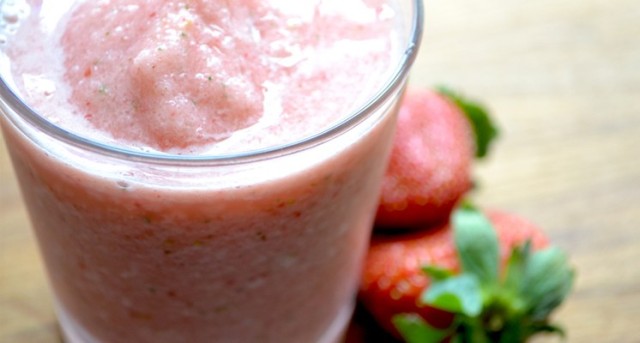 Los jugos naturales no contienen conservantes, no están pasteurizados, mantienen sanas nuestras células, y poseen propiedades nutritivas.
