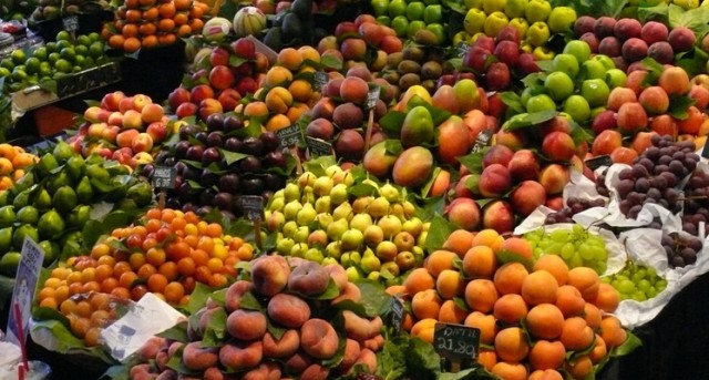 40 alimentos naturales Existe una infinidad de alimentos que ayudan al organismo a protegerse y mantenerse sano y fuerte.