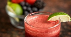 Los alimentos frescos ayudan al cuerpo a eliminar toxinas, y los zumos contienen casi el 95% del valor nutritivo de la fruta o la hortaliza.