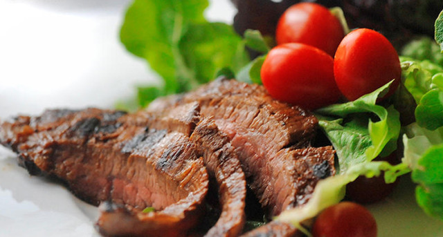 Como mantener una alimentación sana con un menú inteligente Existe una relación directa entre un estilo de vida saludable con la prevención de padecer enfermedades.